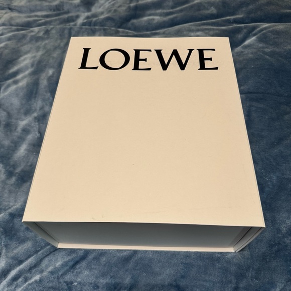 Loewe empty box, with ribbons and art magazine - Picture 2 of 9